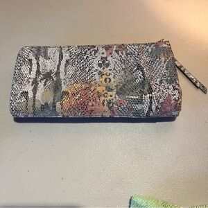 HOBO NWOT Metallic Silver Multi-Color Zip & Kiss Lock Leather Snakeskin Wallet